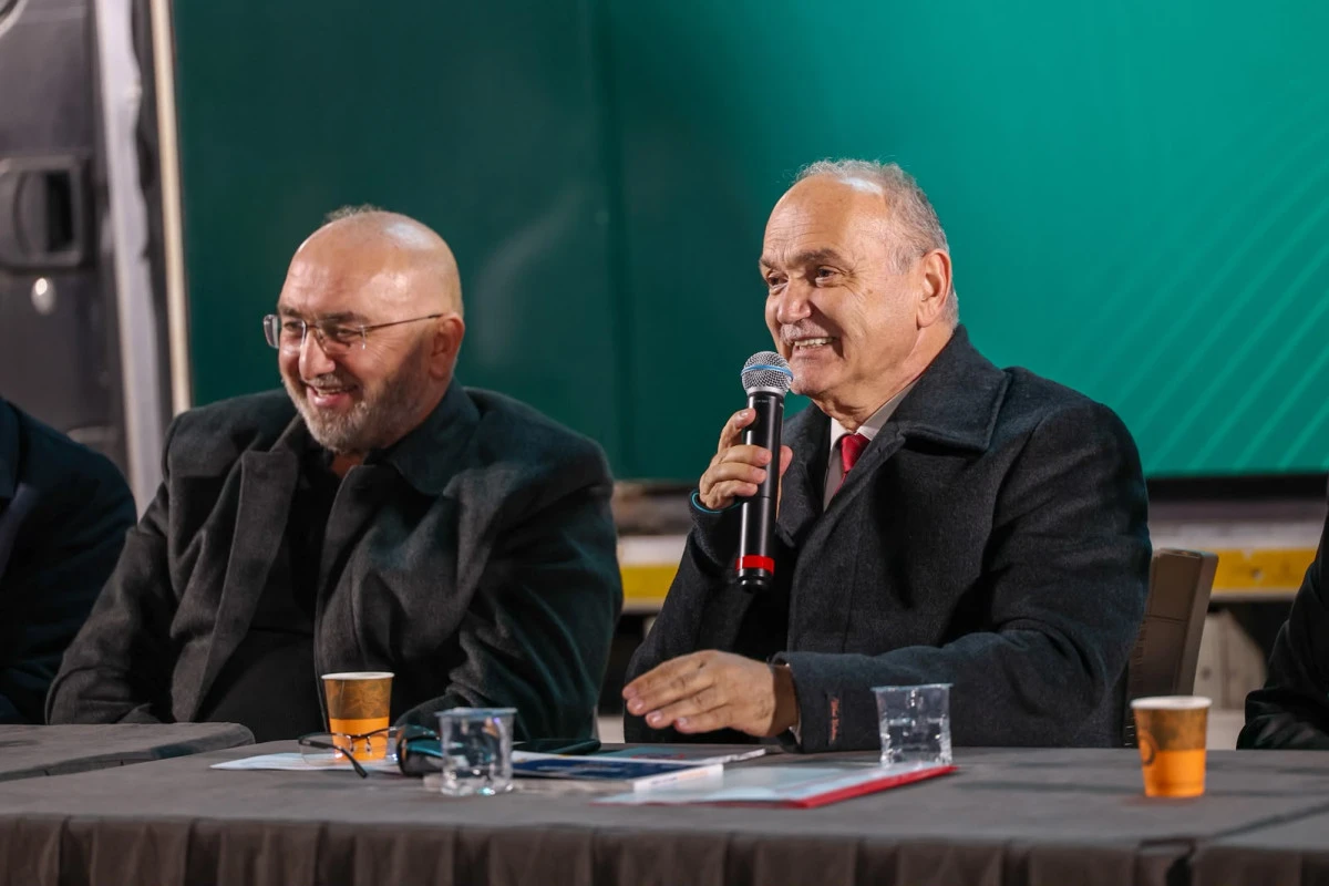 Başkan &Ouml;zl&uuml; Burhaniye Mahallesi'nde Talepleri Dinledi