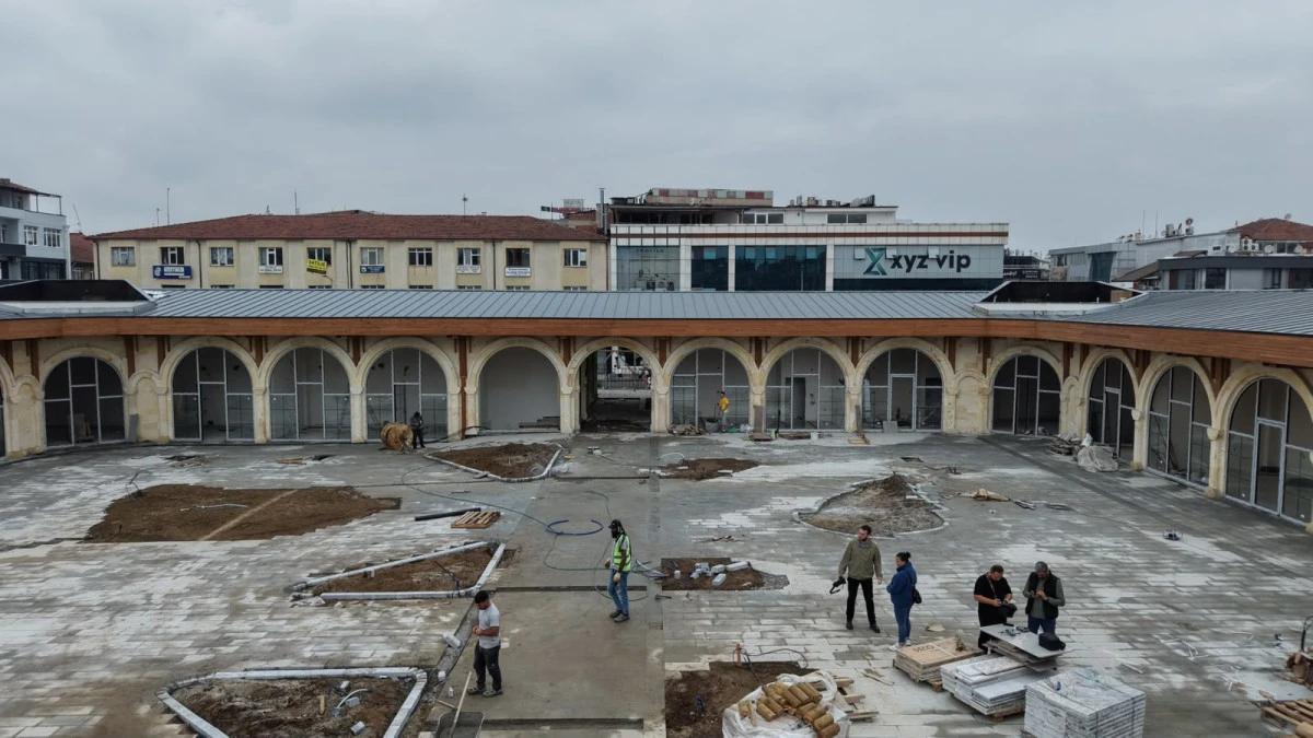 Cedidiye Kent Meydanı Projesi'nde Sona Yaklaşıldı