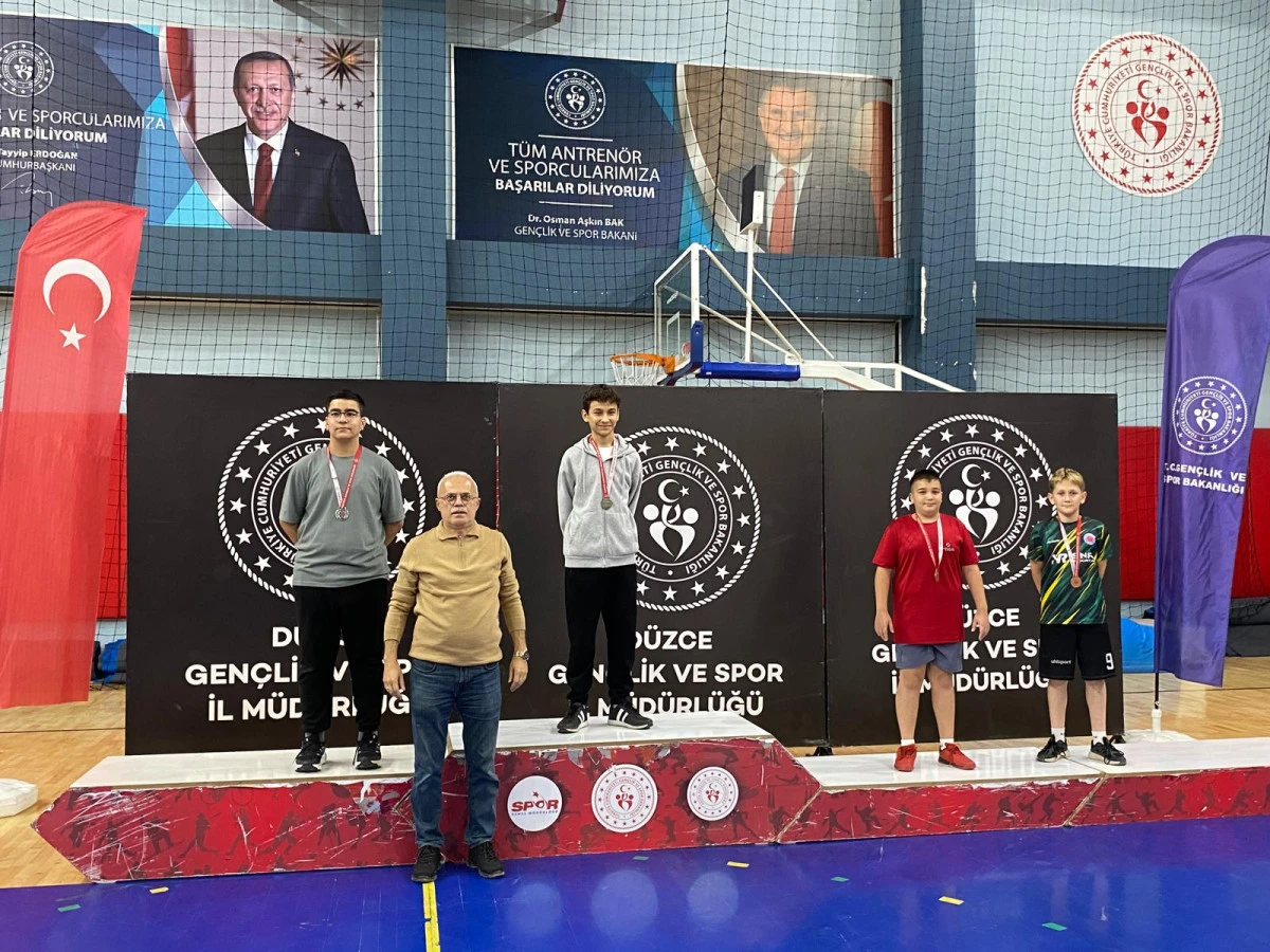 Cumhuriyet Bayramı Masa Tenisi Turnuvası Tamamlandı