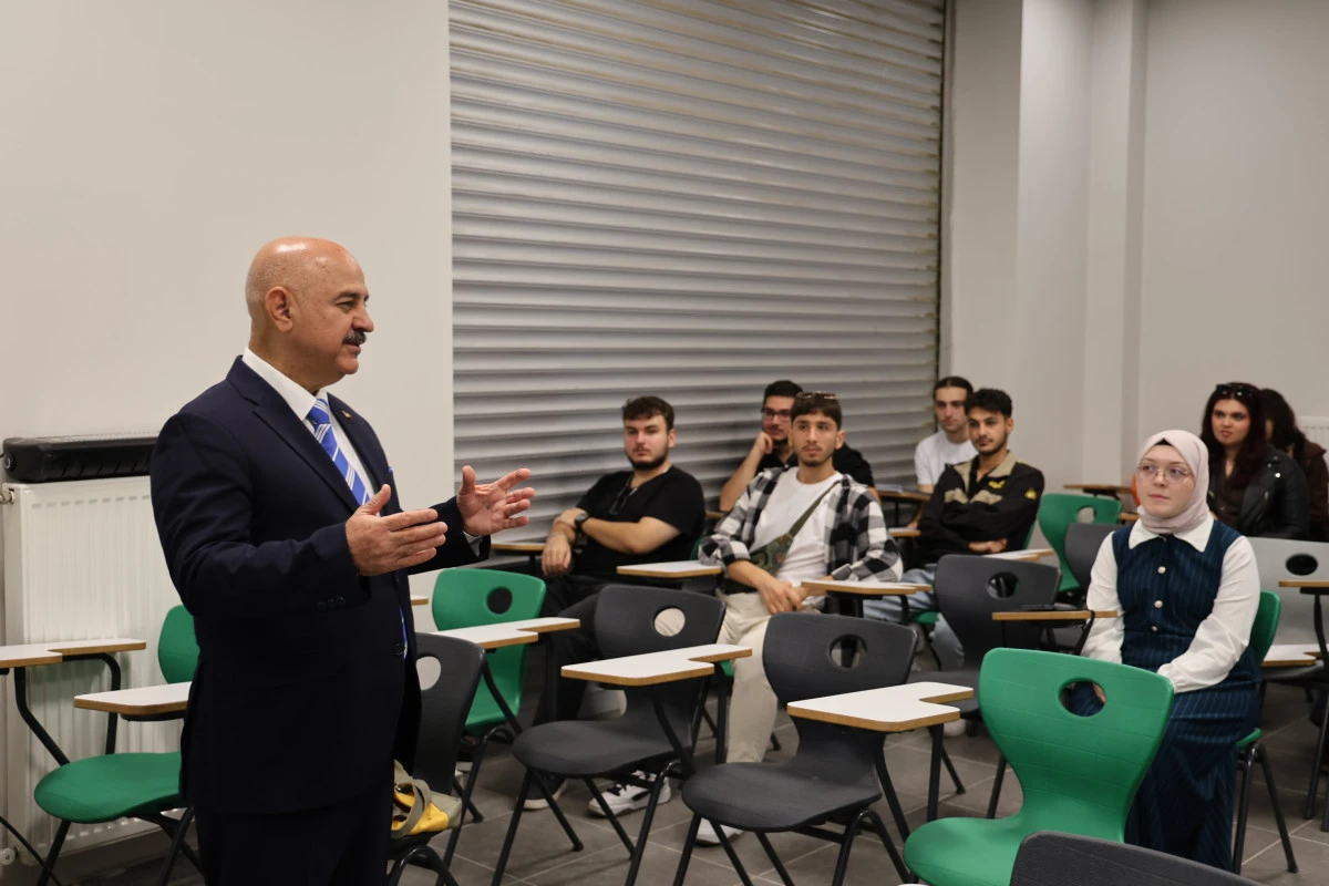 DÜ' de 2025-2026 Akademik Yılı Başladı   