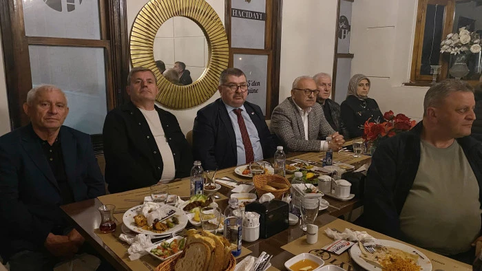 D&uuml;zce Esnaf Odalarında Se&ccedil;im Mesaisi: B&uuml;lent Keser&rsquo;den G&ouml;vde G&ouml;sterisi