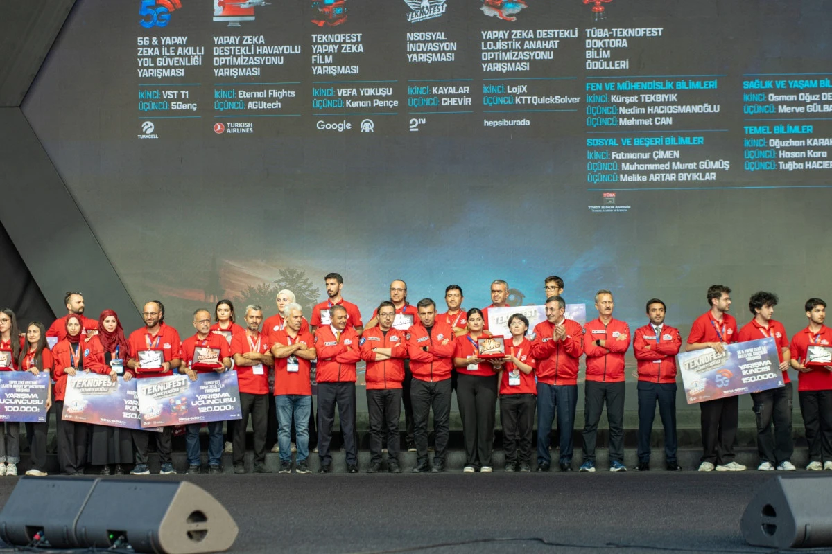 D&uuml;zce FENTEK TEKNOFEST 2026&rsquo;ya 4 &Ouml;d&uuml;lle Damga Vurdu