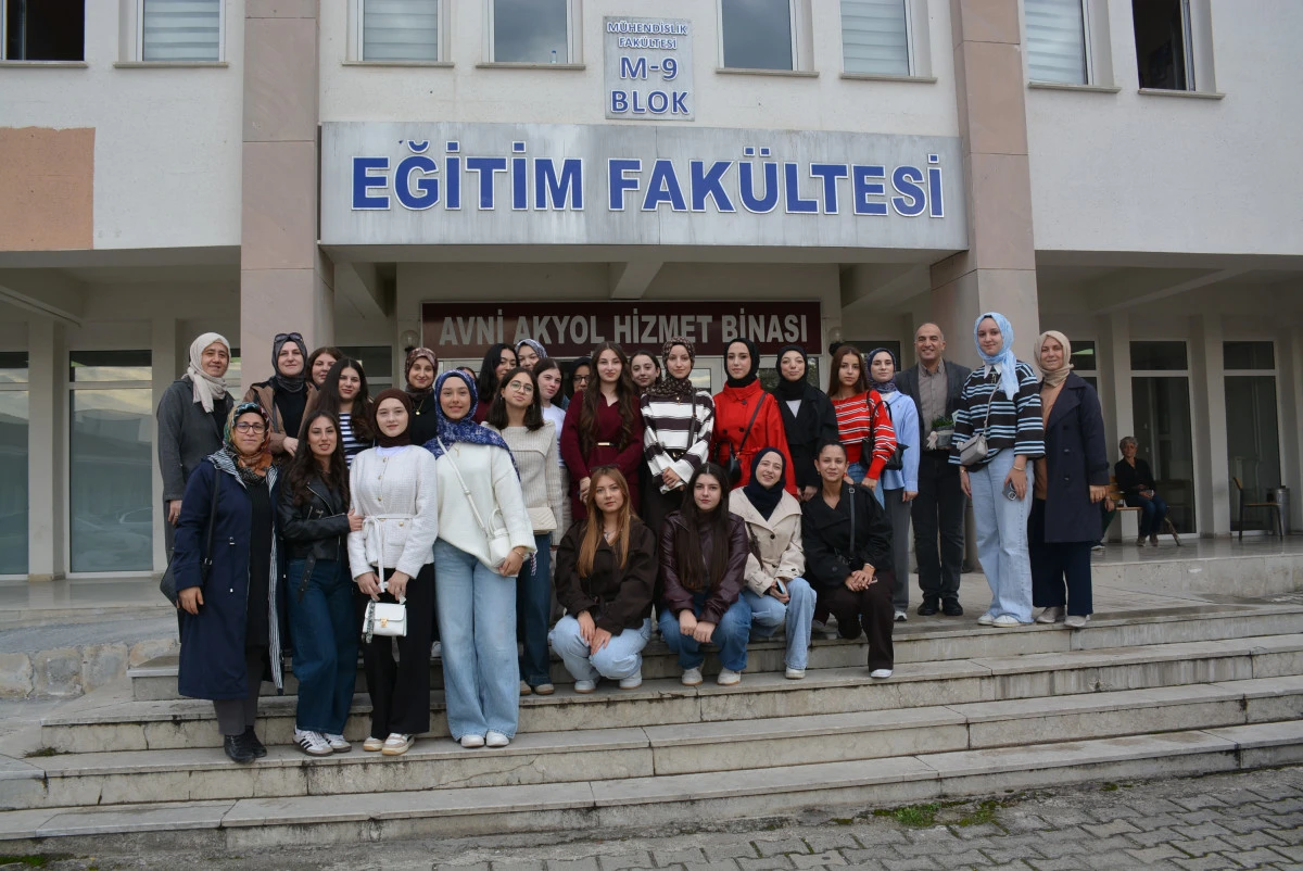 D&uuml;zce &Uuml;niversitesinde &Ouml;zel Eğitim Buluşması
