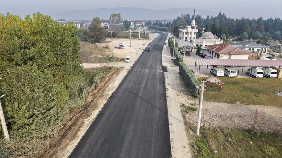 D&uuml;zce&rsquo;de Asfalt Hamlesi: 1,5 Ayda 55 Bin Ton Asfalt