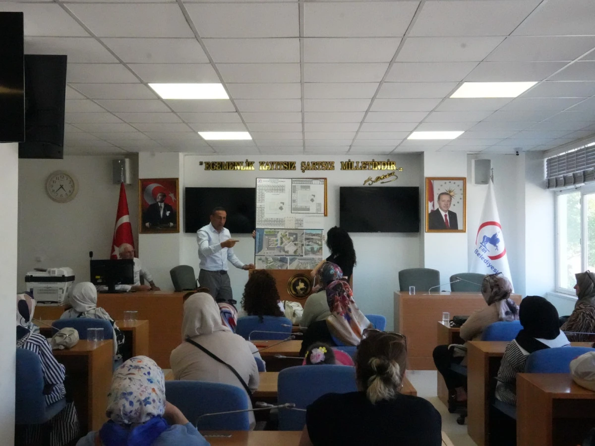 D&uuml;zce&rsquo;de Kadınlar Belediye Yatırımlarını Yerinde İnceledi