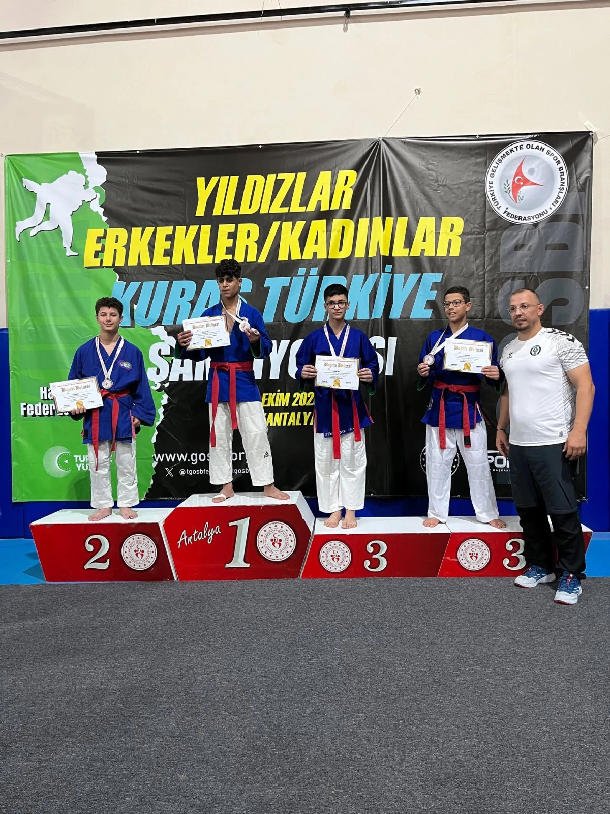 D&uuml;zceli Kuraş&ccedil;ılardan T&uuml;rkiye Şampiyonası'nda 6 Madalya