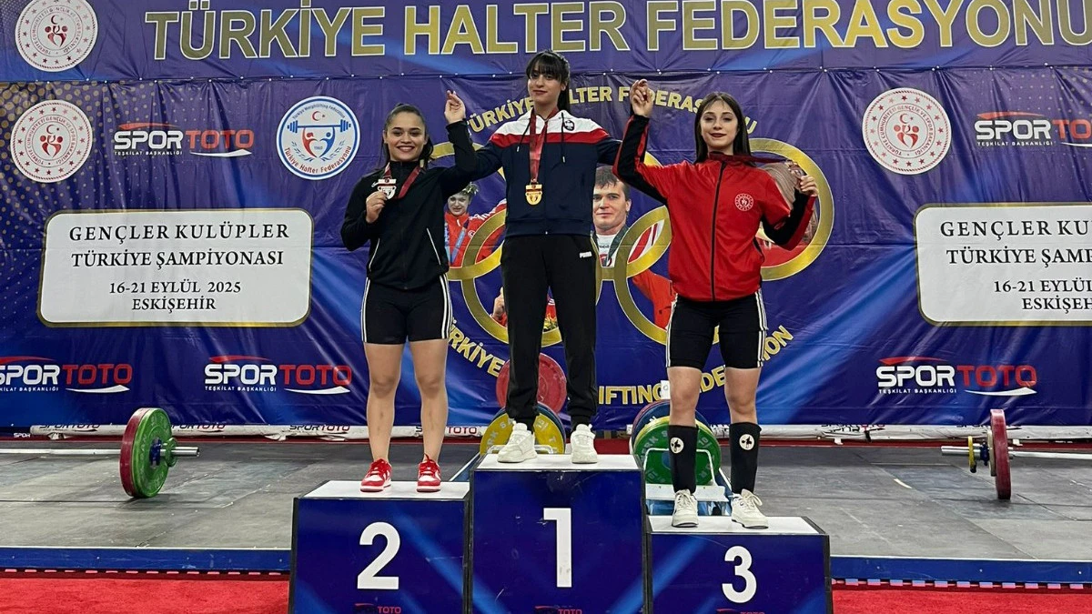DÜZCE'Lİ YAĞMUR MELEK ŞAHİN TÜRKİYE 2.’Sİ OLDU    