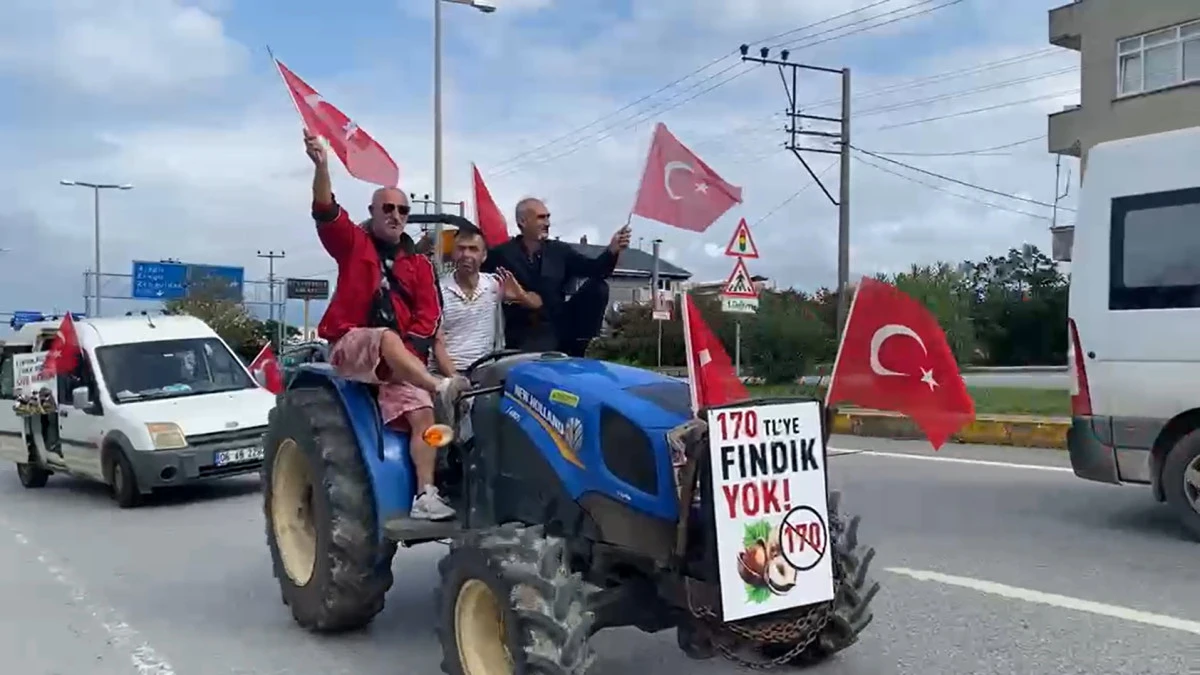 Fındık &Uuml;reticileri Trakt&ouml;rleriyle Sahaya İndi: B&ouml;lgede B&uuml;y&uuml;k Eylem