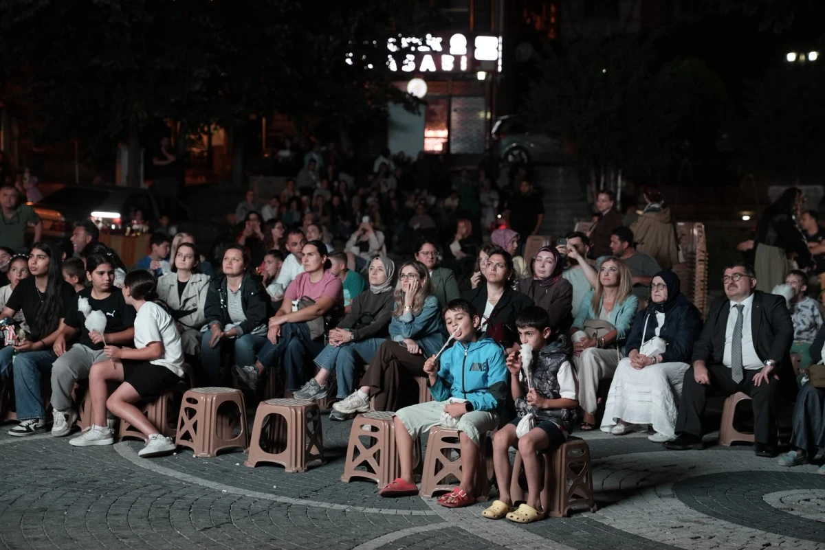 Konuralp Antik Kenti Belgeseli Sinemaseverlerle Buluştu 