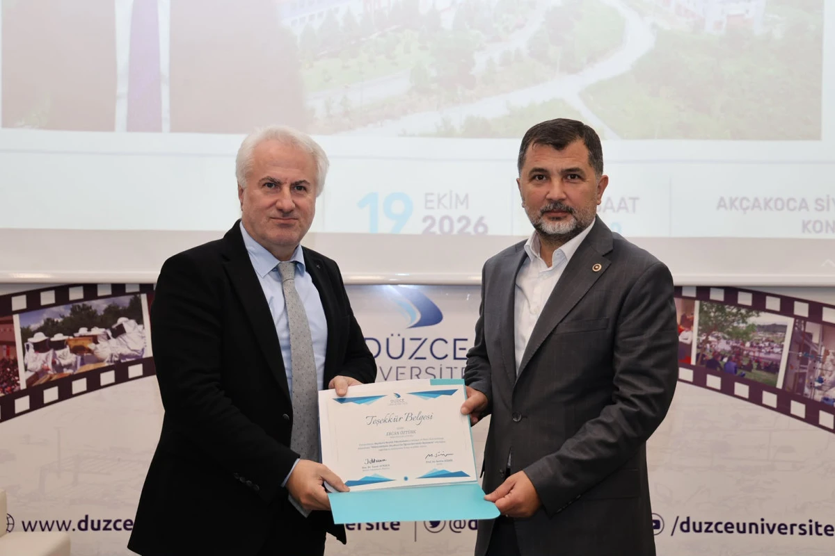 Milletvekili Ercan &Ouml;zt&uuml;rk Ak&ccedil;akoca'da &Ouml;ğrencilerle Buluştu