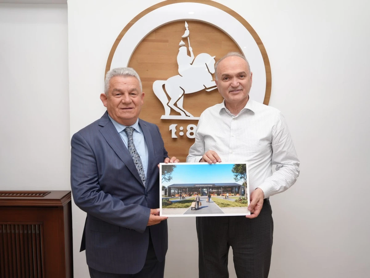 &Ouml;zl&uuml;, Kaynaşlı Modern Pazaryeri Projesi'ni Altundal'a teslim etti.