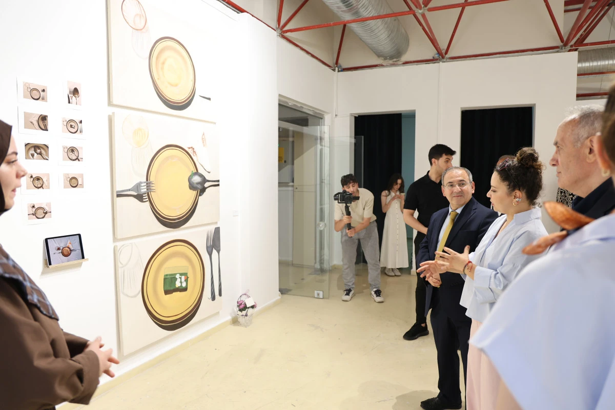 Sanat Tasarım Fak&uuml;ltesi Mezuniyet Festivali&rsquo;nde Hafıza Teması
