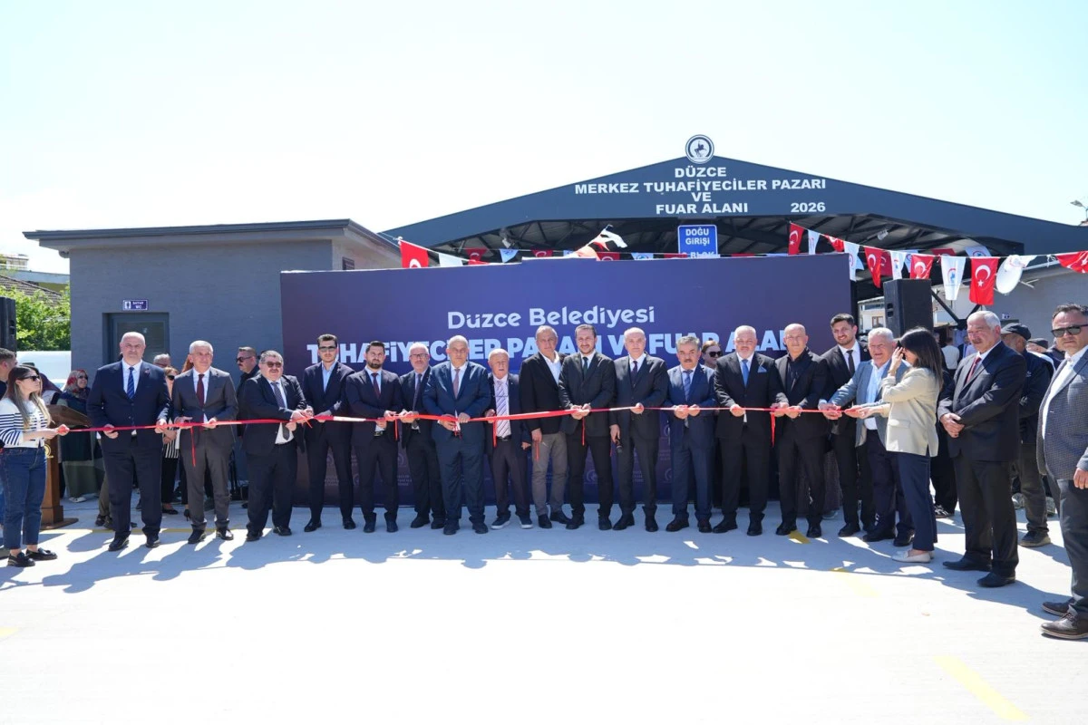 Tuhafiyeciler Pazarı ve Fuar Alanı Hizmete A&ccedil;ıldı