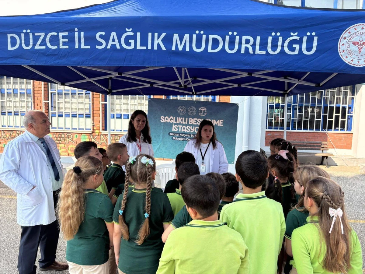 Uzunmustafa İlkokulunda Miniklere Sağlık Eğitimi